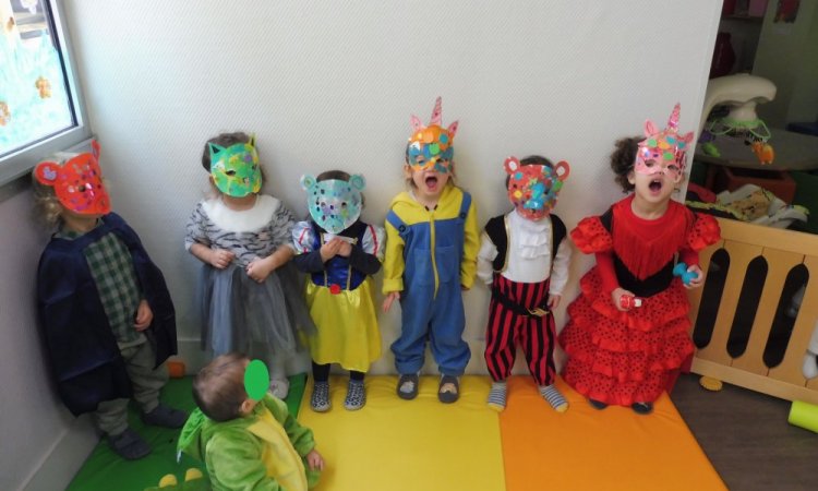 Carnaval à la micro-crèche de Dijon.